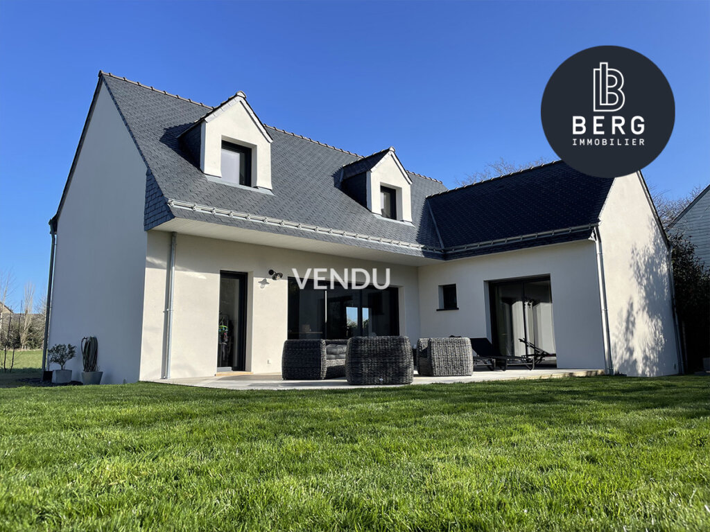 Vendu carnac contemporaine a quelques kms des plages