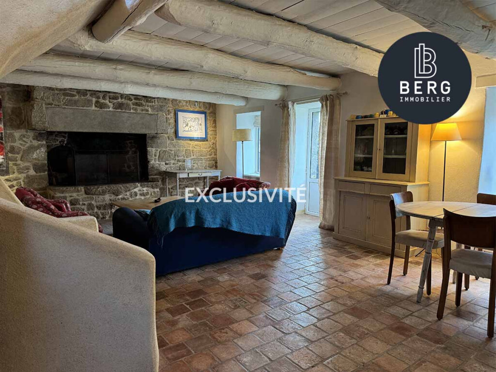Exclusivité carnac dans un hameau