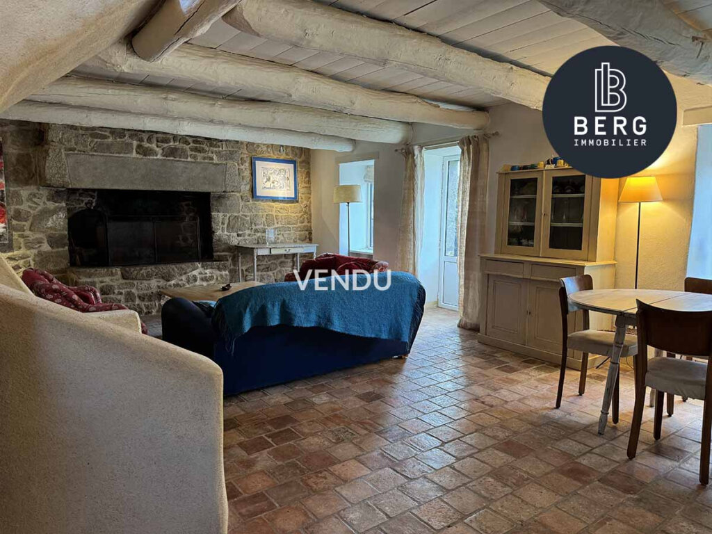 Vendu carnac maison dans un hameau