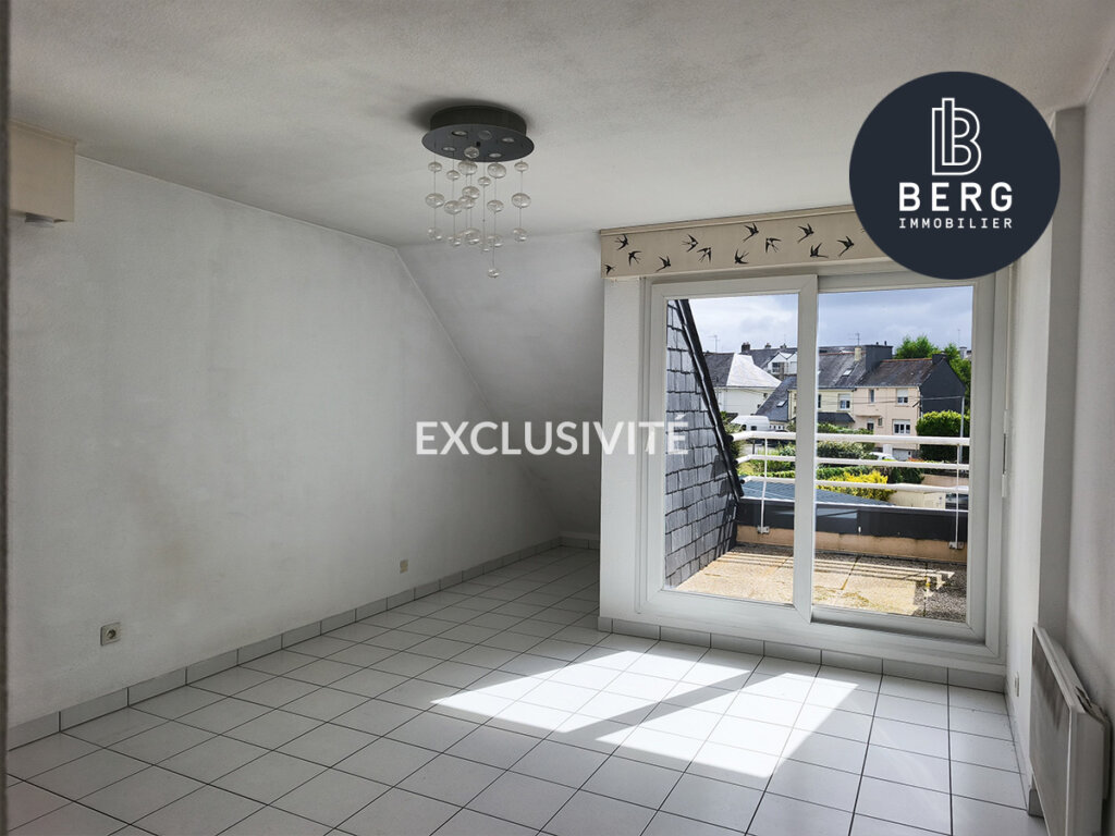 Exclusivité vannes, à vendre   charmant 2 pièces avec balcon, parking et cave   idéalement situé