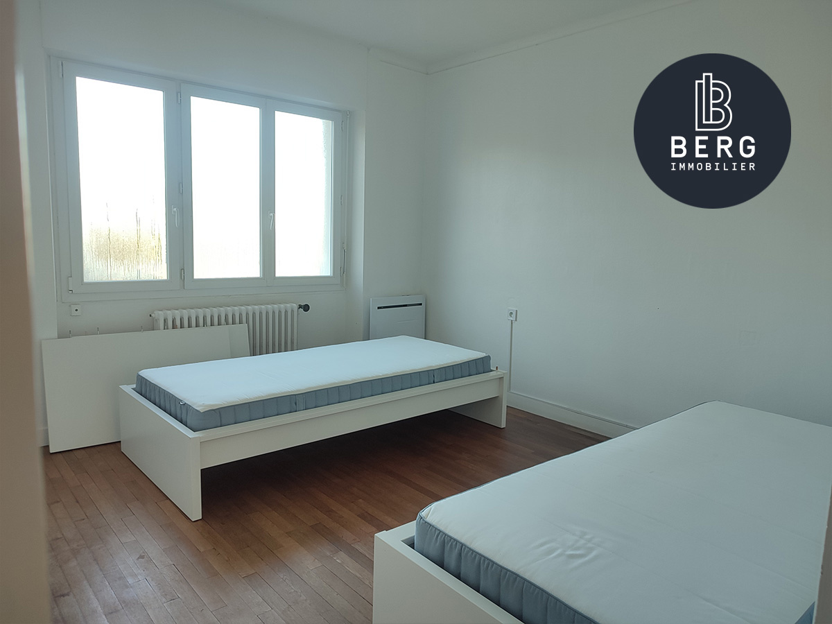 Ref. : 995 - ETEL MAISON DES ANNEES 60 A VENDRE SITUEE A 10MN DU PORT