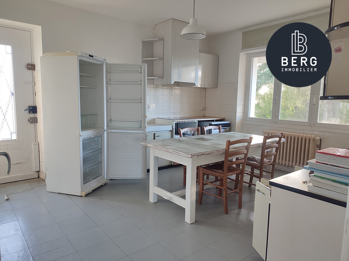 Ref. : 995 - ETEL MAISON DES ANNEES 60 A VENDRE SITUEE A 10MN DU PORT