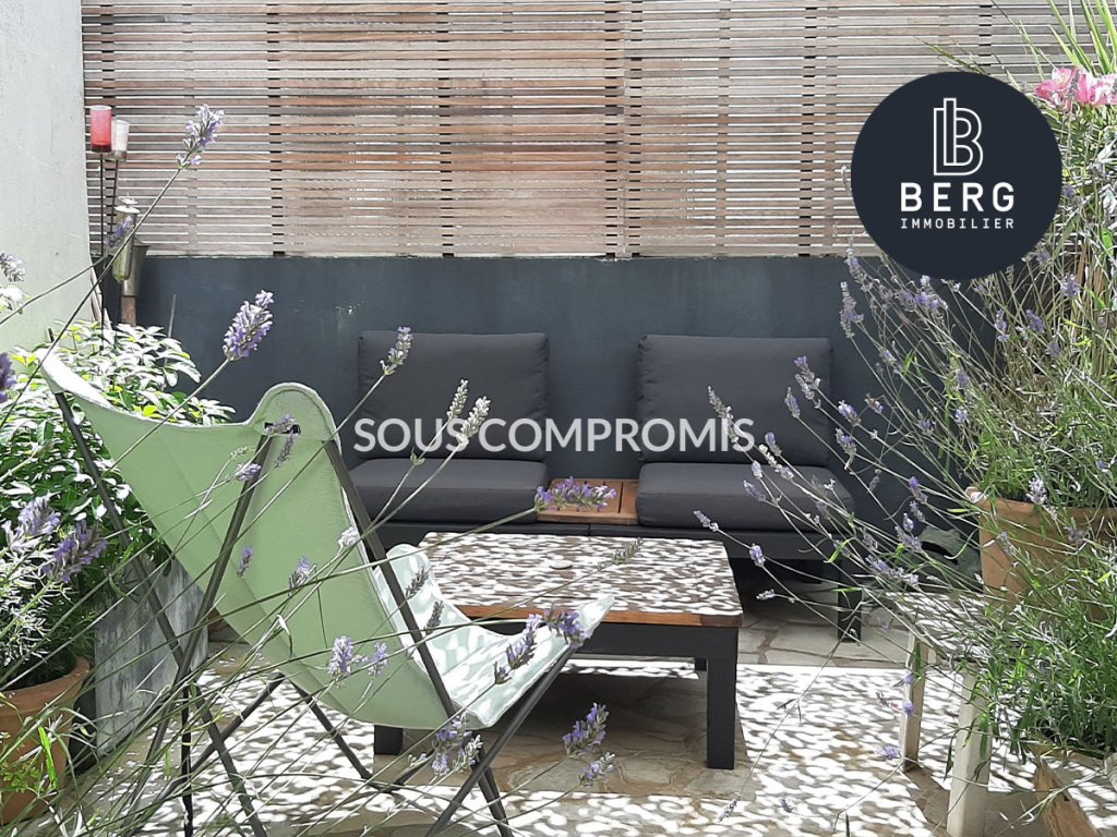Sous compromis appartement carnac - en plein centre bourg avec terrasse
